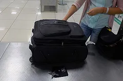 Екатеринбурженка купила восьмилетнему сыну на отдыхе сюрикен