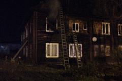Стали известны подробности пожара, в котором погибла многодетная семья из Свердловской области