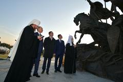 Путин принял участие в открытии мемориала Александру Невскому на Чудском озере