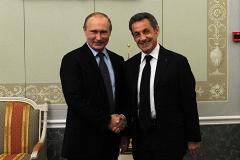 Саркози предложил Путину первым отменить санкции как «сильному»