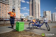 Велосипедисты подключились к санобработке общественных пространств в Екатеринбурге