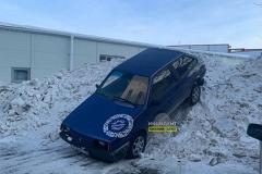 Свердловский водитель выбрал странное место для парковки