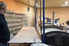 Общественники нашли гараж, в котором готовят лаваш для сотни шаурмичных Екатеринбурга