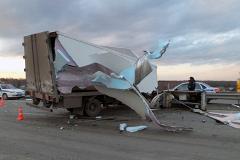 В ДТП на Тюменском тракте попали два крупногабаритных автомобиля