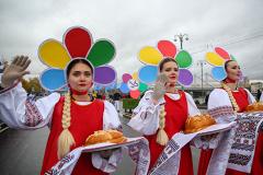 Всемирный фестиваль молодежи: в Москве состоялся парад-карнавал
