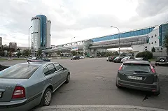 Пешеходный мост над ж/д путями откроется на Керамике к Дню города