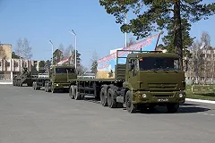 В Екатеринбурге прошел смотр театрализованной колоны ЦВО, которая проедет по городу в День победы