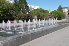 Свердловский Роспотребнадзор предупредил об опасности купания в фонтанах