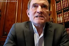 Медведчук заявил, что Порошенко предлагал Путину забрать Донбасс