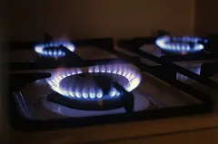 Пенсионерка насмерть отравилась газом в Балтыме, трое детей в больнице