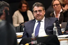 Партия Меркель осудила идею главы МИД об ослаблении санкций против России