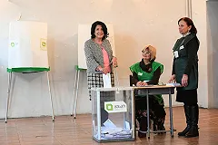 Избранный президент Грузии отказалась сотрудничать с Россией