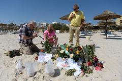 Британский политик сделал селфи на месте теракта в Тунисе