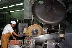 В нижнетагильском фарше нашли бактерии, вызывающие энцефалит и менингит