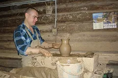 Под Невьянском сгорела гончарная мастерская, куда привозили туристов