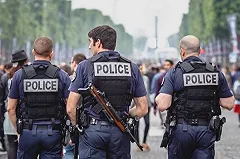 Charlie Hebdo поместил на обложку карикатуру на Эрдогана