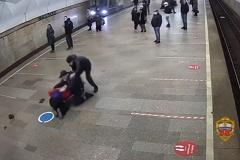 Напавшие в метро на полицейских мигранты заявили, что не знают, за что задержаны