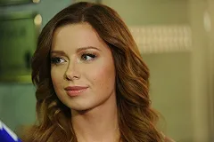 СМИ: Юлия Савичева стала мамой и уехала из страны