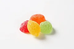 Читинские подростки нашли отравленные конфеты на улице