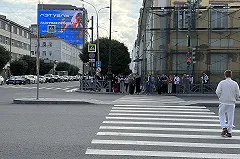 Пьяного водителя, сбившего пешехода на тротуаре, задержали в Первоуральске (ФОТО)