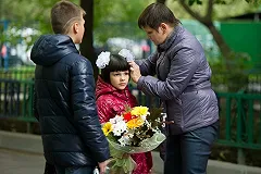 Помощник Путина предложил перенести начало учебного года