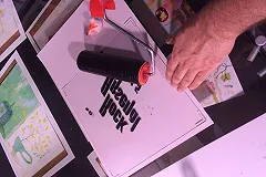 Журналистка The Guardian получила сувенир, за которым охотилась в Екатеринбурге