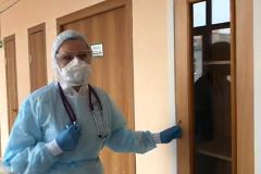 Врачи из ГКБ №40 показали на видео, как они работают с пациентами, заражёнными коронавирусом