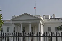 Гроб сенатора Маккейна понесет российский оппозиционер