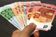 ЕС запретил продажу и передачу банкнот евро в Россию