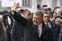 Порошенко попросили не портить настроение новогодней речью