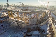 Крышу Центрального стадиона весом 5000 тонн поставили на восемь пилонов