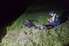 В Свердловской области водитель «Лады Приоры» сбил насмерть 14-летнего водителя мопеда — видео