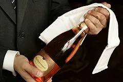 Житель Петрозаводска 16 раз отказывался платить по счетам в ресторанах