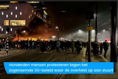 В Нидерландах акция против антиковидных мер вылилась в столкновения с полицией