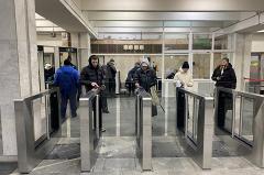 На двух станция Екатеринбургского метрополитена появятся дополнительные рамки