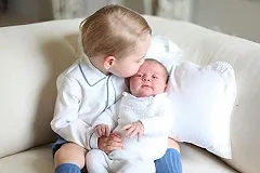 Опубликованы первые фото дочери принца Уильяма