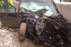 Три человека пострадали в столкновении Chrysler с автобусом в Екатеринбурге