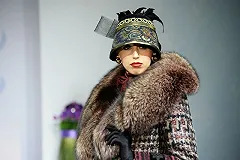 Самые главные тенденции осени-зимы 2014: хвосты, меховые туфельки и лак nude