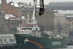 Экологи с Arctic Sunrise амнистированы