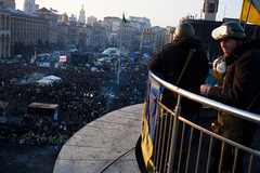 Протестующие заняли правительственный квартал Киева