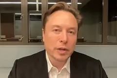 Новая функция Google Photos напомнила Маску про Сталина