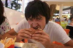 Депутаты предложили ограничить иностранные блюда в меню ресторанов