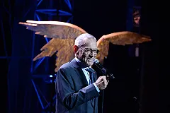 НТВ вырезал речи режиссеров в поддержку протестующих из телеверсии премии «Ника»