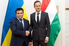 Киев заявил об исходе венгров из Закарпатья