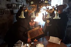 В Екатеринбурге наследники через приставов делят имущество умершего антиквара