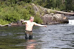 Путин объяснил свои фотографии с голым торсом