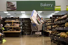 Цены на одежду и электронику начали снижаться из-за укрепления рубля