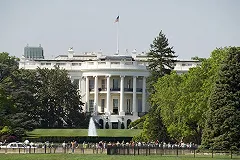 Расширенные санкции США против России нарушат планы российских олигархов