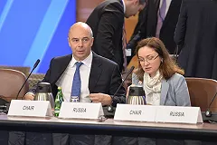 Bloomberg: доллар подорожает до 90 рублей