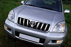 Екатеринбургский театр оперы и балета приобрел внедорожник за 3 миллиона рублей